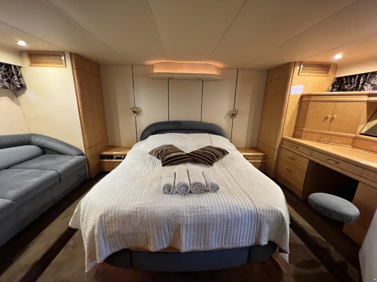 Fairline Squadron 62