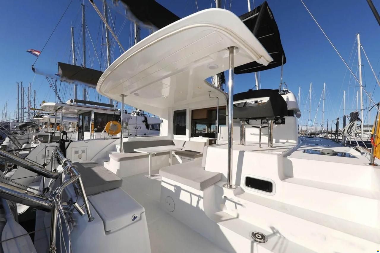 Lagoon 40