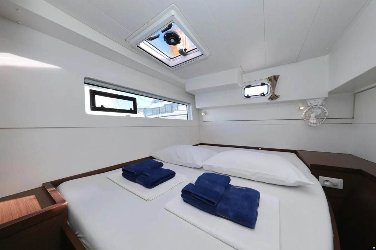 Lagoon 40