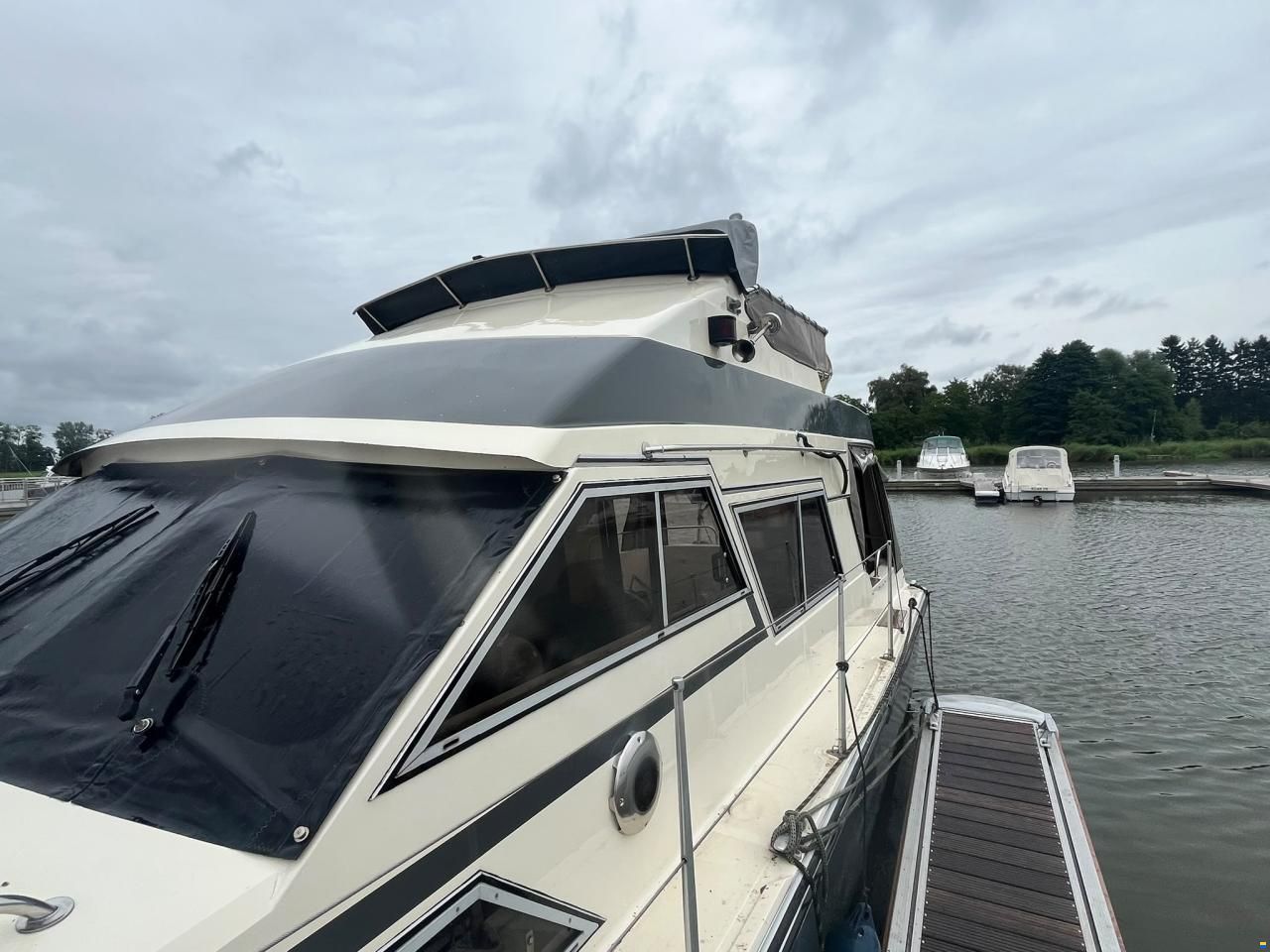 Fairline Sedan 32 Fly