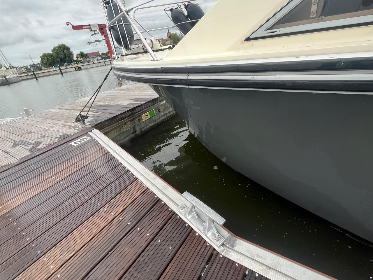 Fairline Sedan 32 Fly