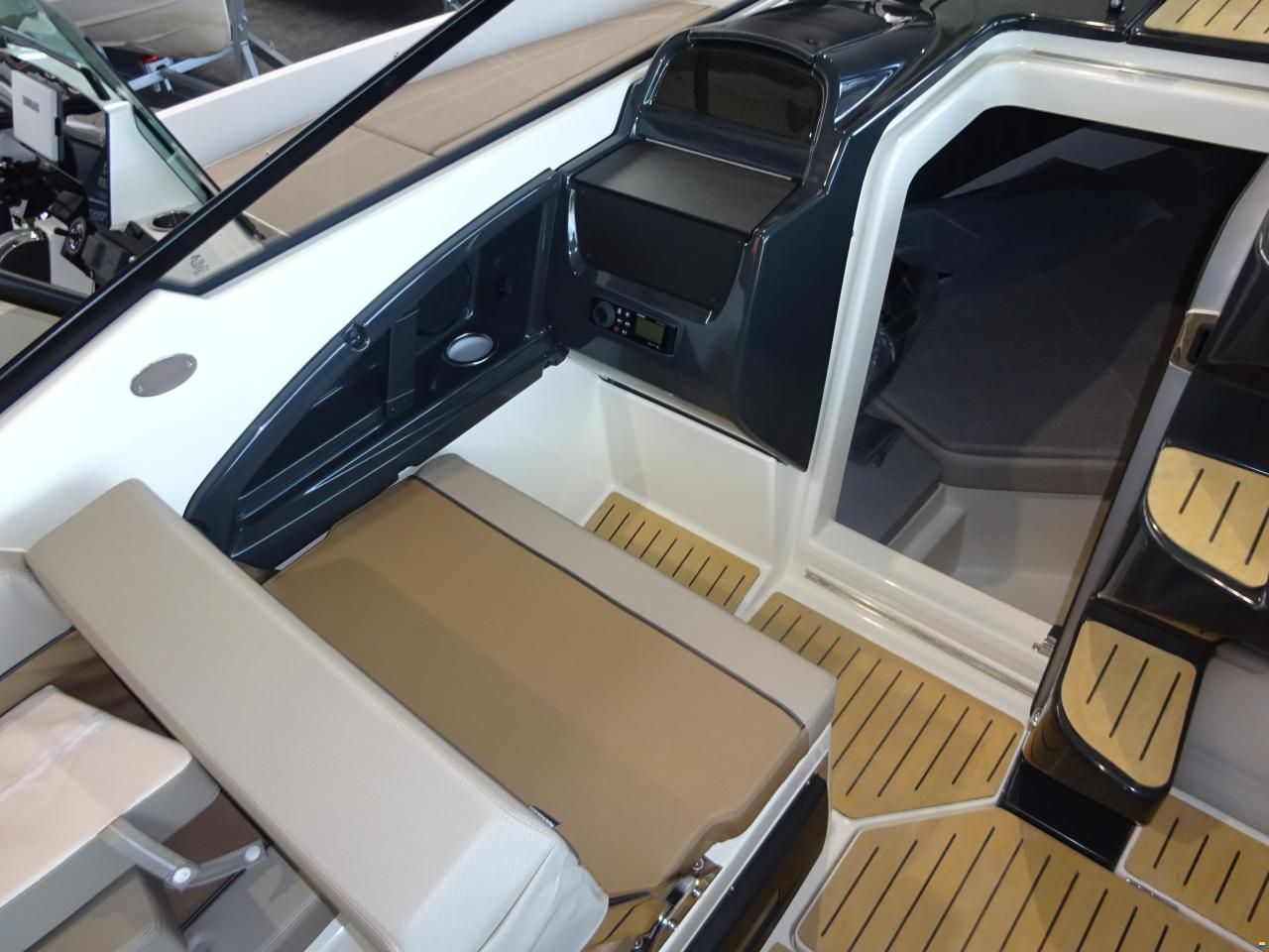 Quicksilver Activ 755 Cruiser