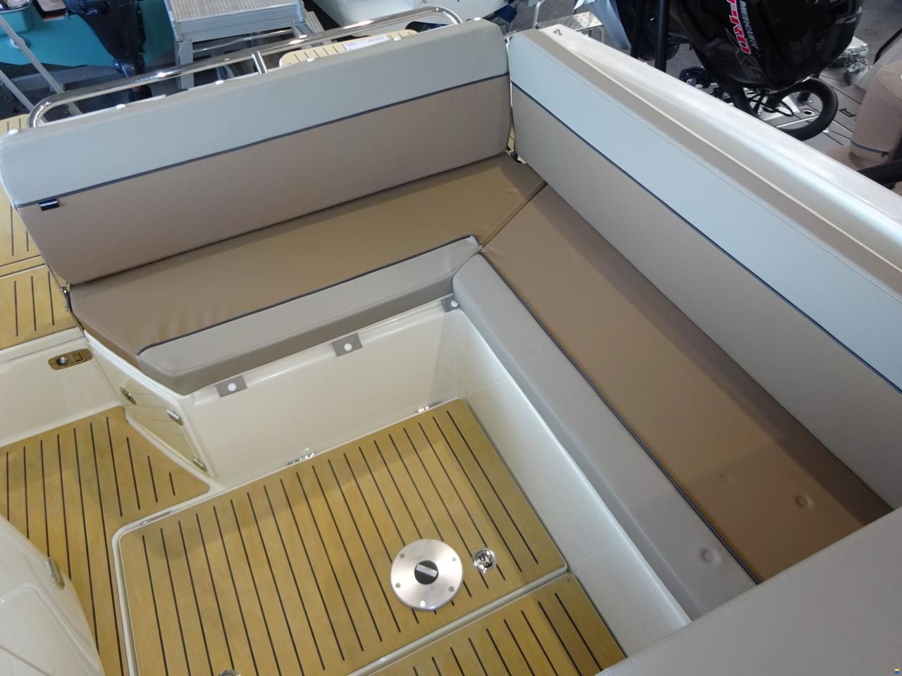 Quicksilver Activ 755 Cruiser