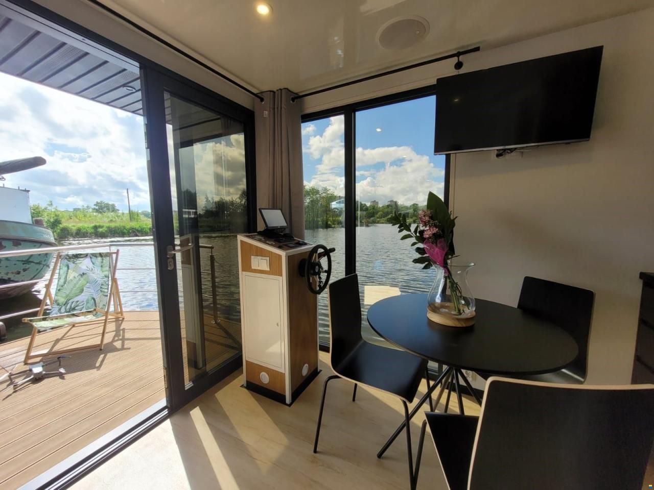 Aqua-House Hausboot Harmonia 310