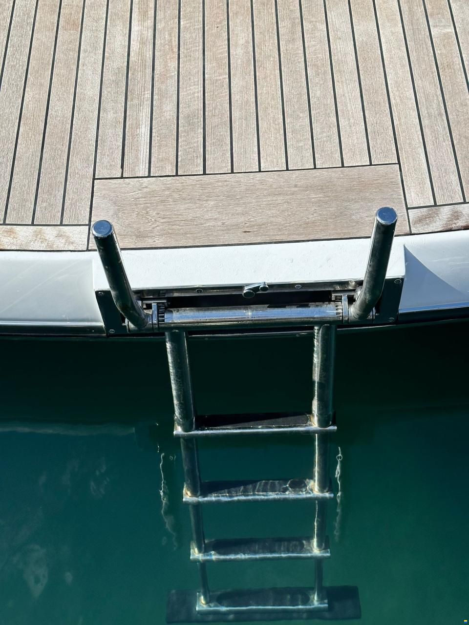 Sunseeker Superhawk 43