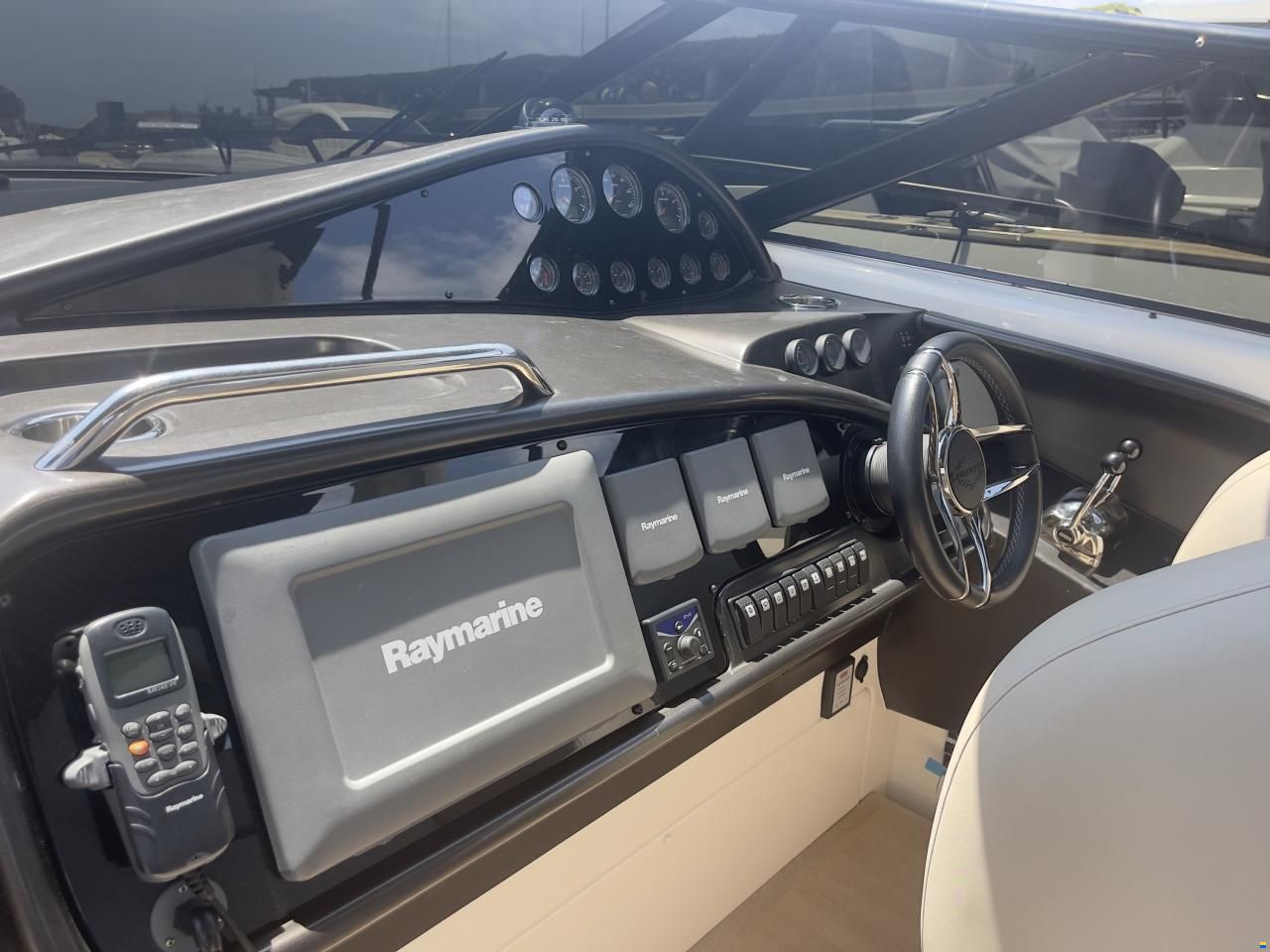 Sunseeker Superhawk 43
