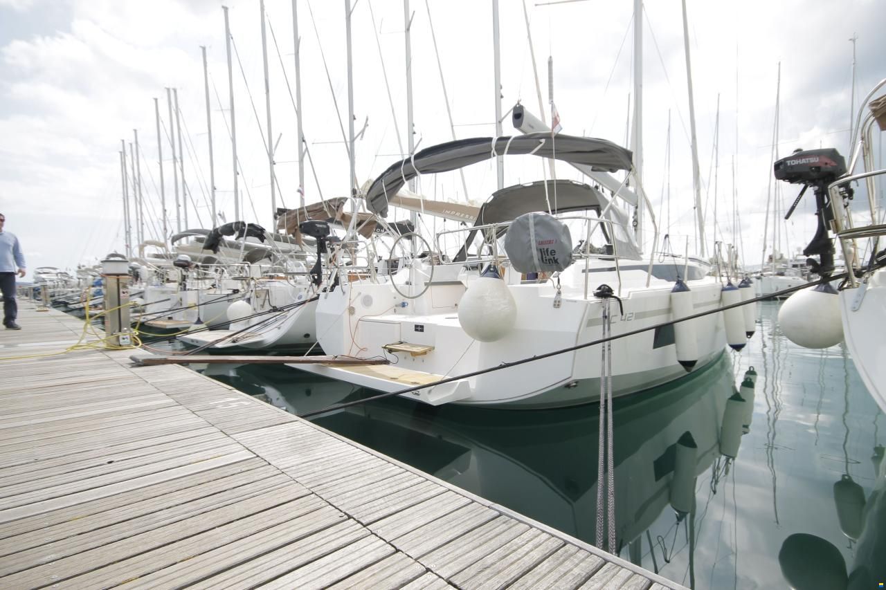 Bavaria C42