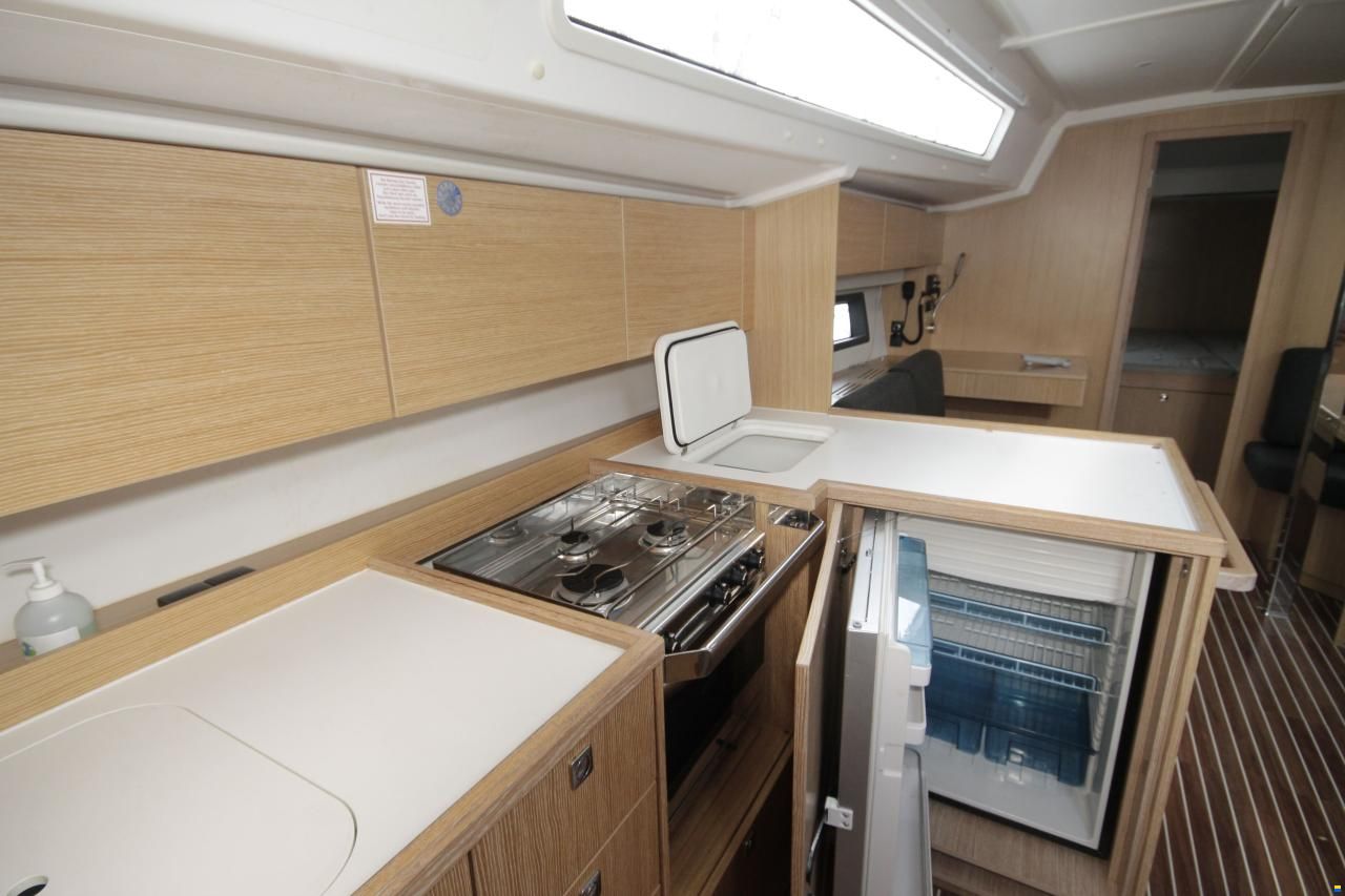 Bavaria C42