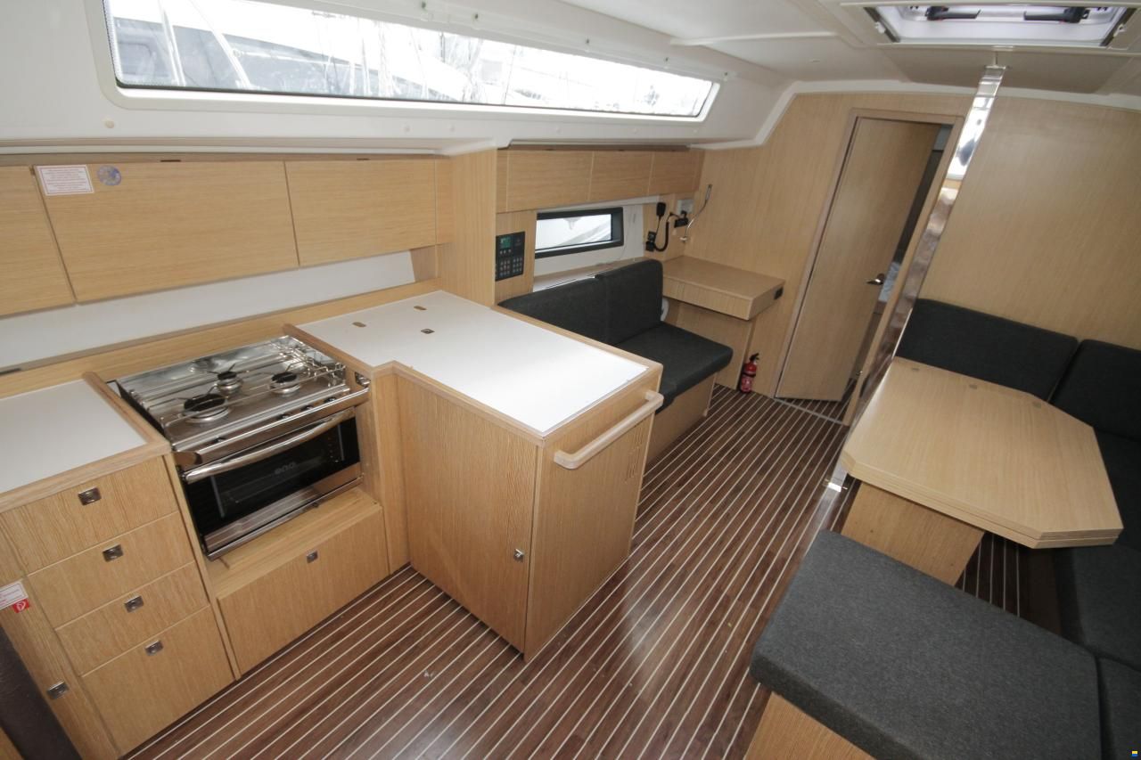 Bavaria C42