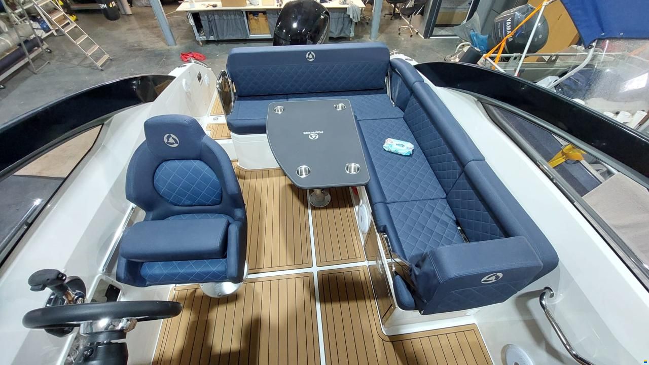 Parker 630 Daycruiser
