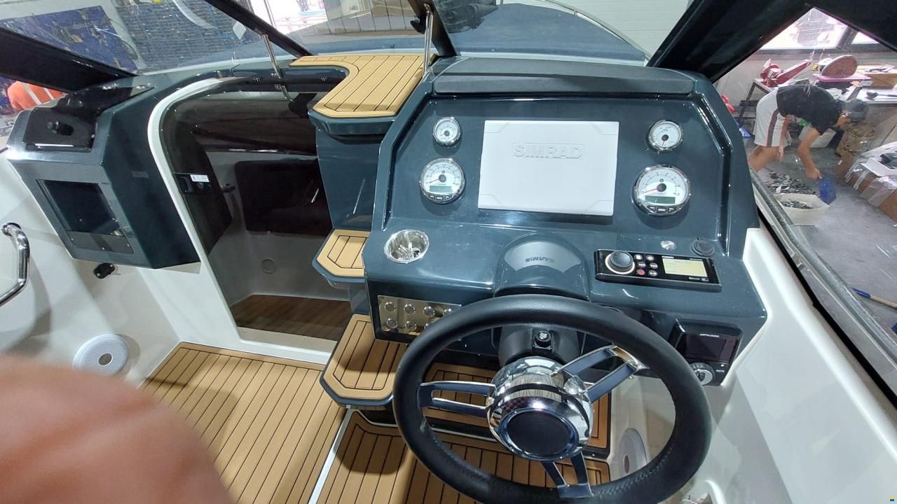 Parker 630 Daycruiser