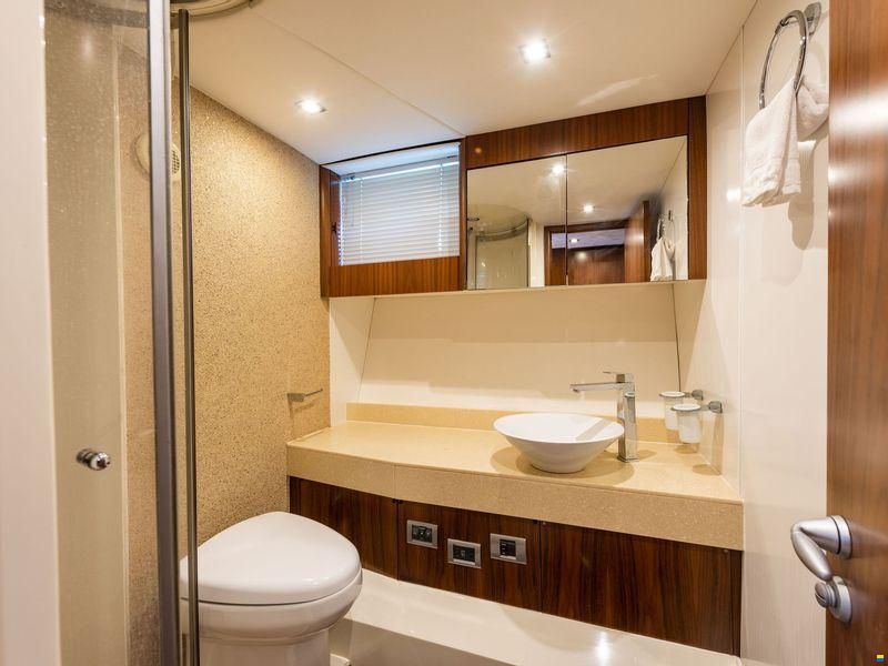 Sunseeker Predator 72