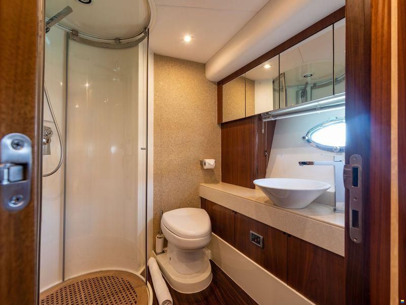 Sunseeker Predator 72