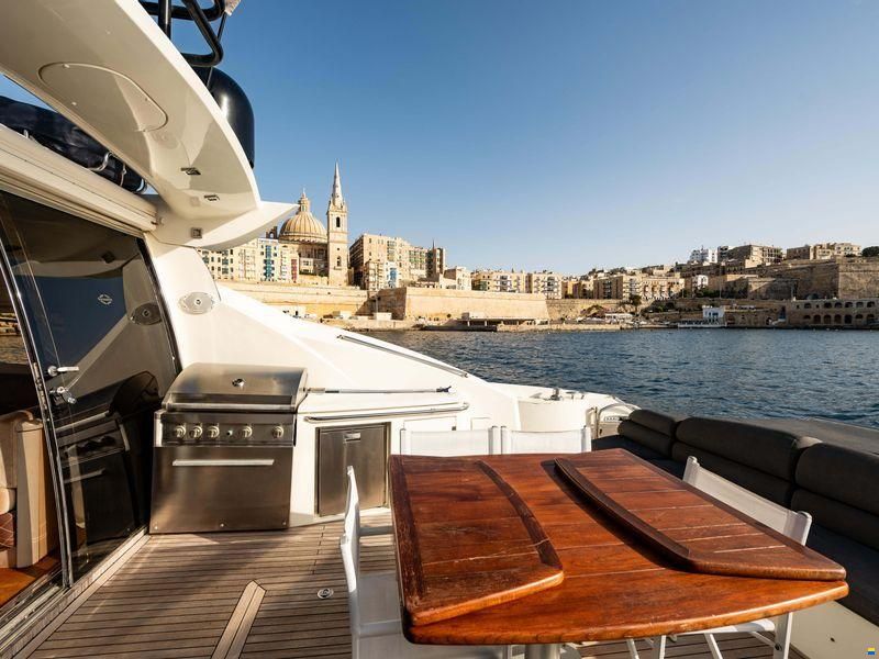Sunseeker Predator 72