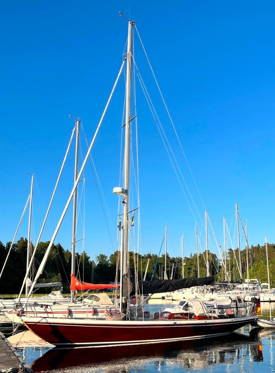 12m Mahagoni Segelyacht