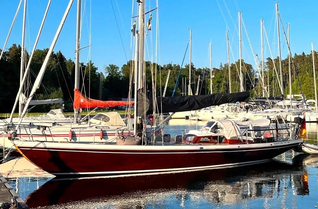 12m Mahagoni Segelyacht