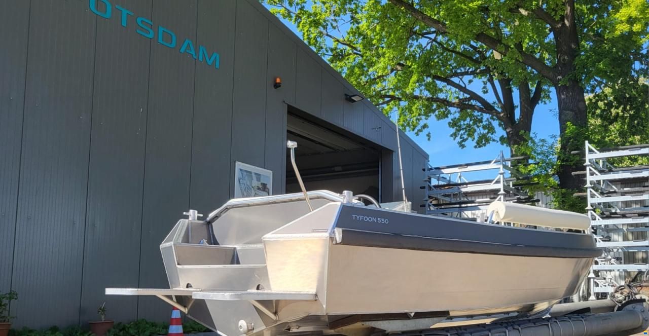 AluShip 550 Tyfoon
