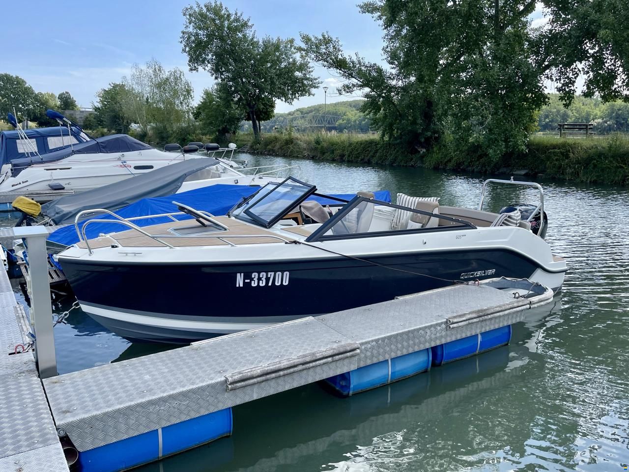 Quicksilver 605 Active Cruiser