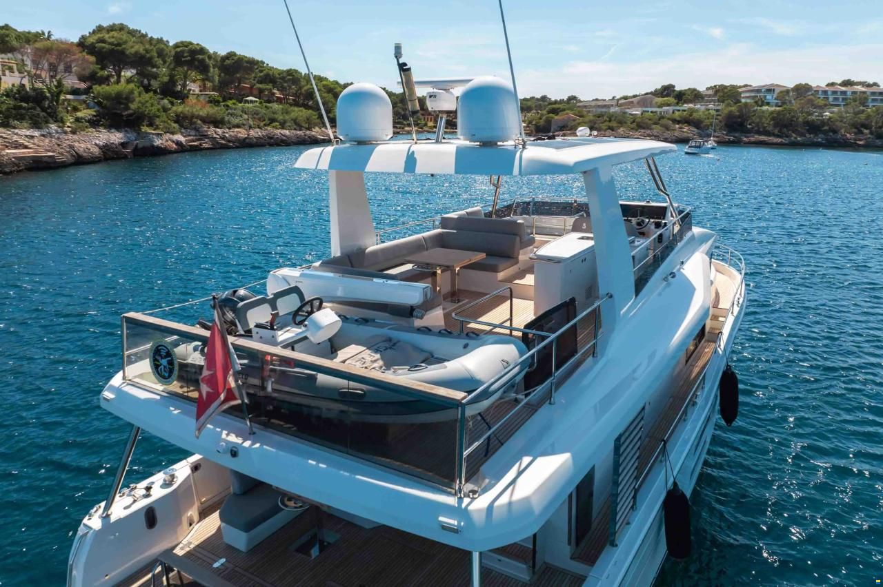 Beneteau Grand Trawler 62