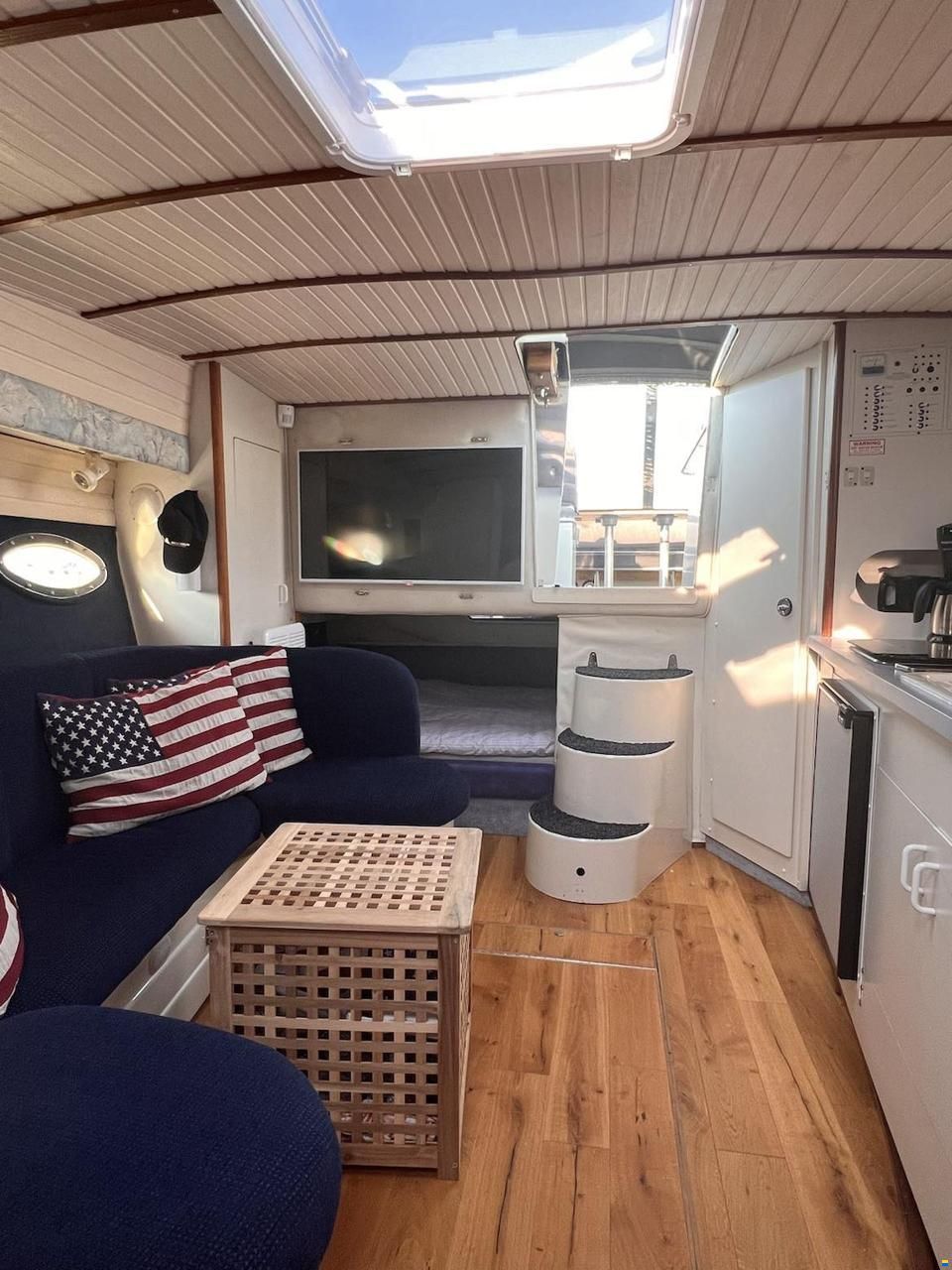 Larson 310 Cabrio
