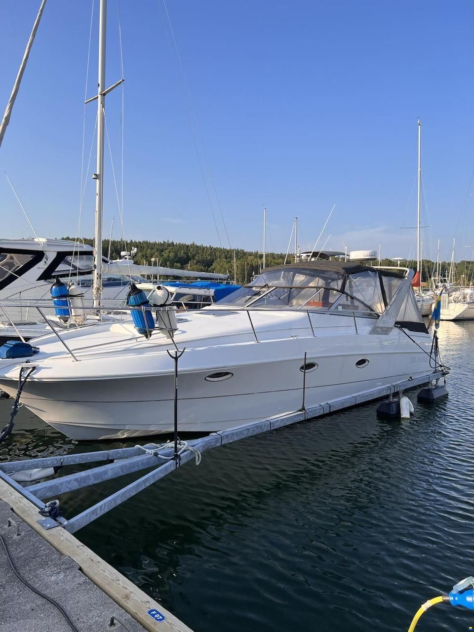 Larson 310 Cabrio
