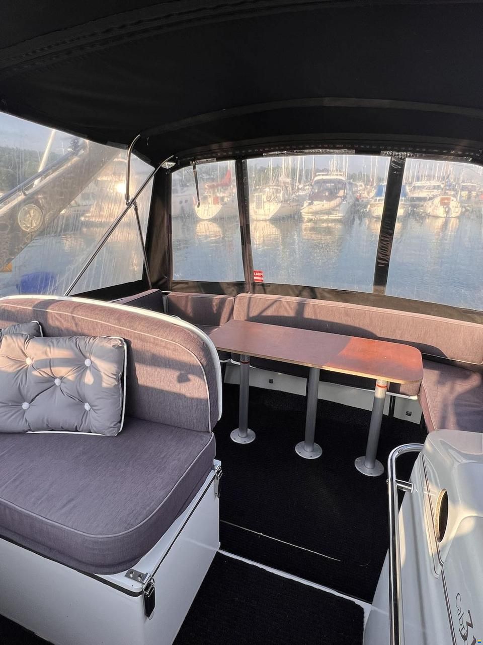 Larson 310 Cabrio