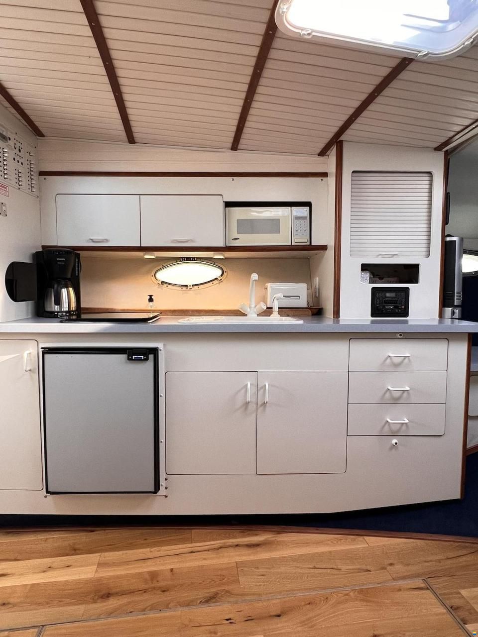 Larson 310 Cabrio