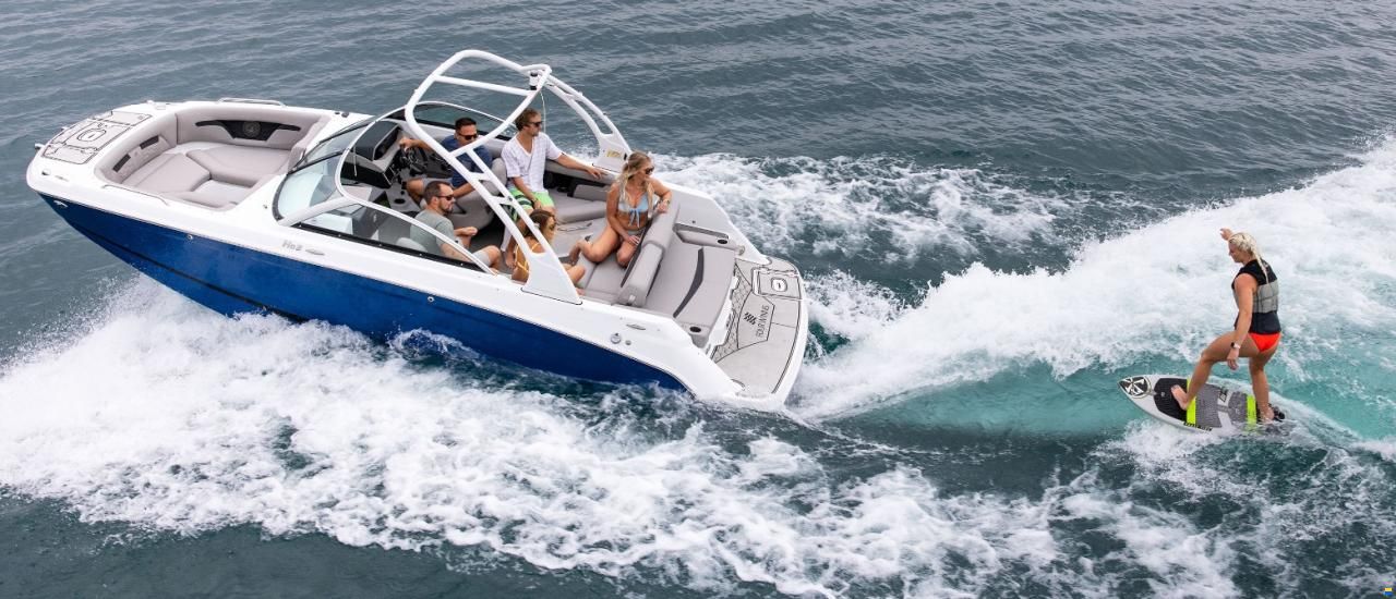 Four Winns HD3 Surf - auf Bestellung
