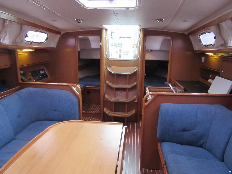Bavaria 38 cruiser