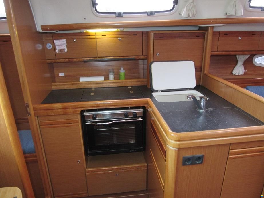 Bavaria 38 cruiser