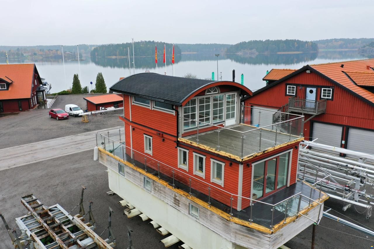 Houseboat