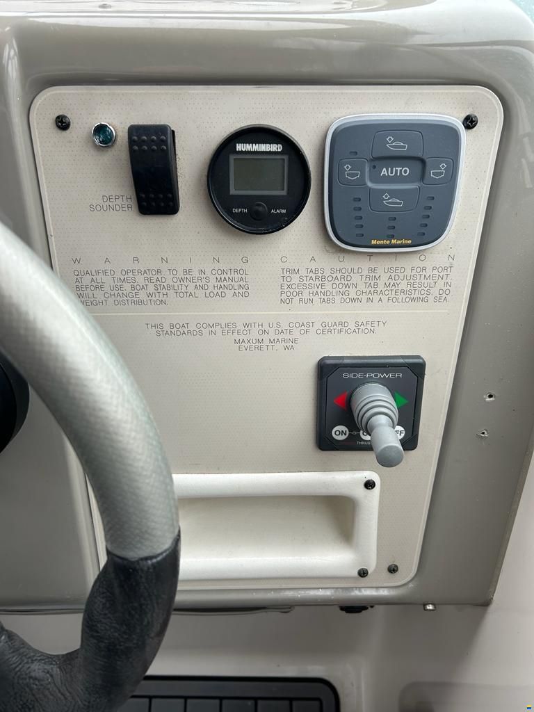Maxum SCR 2400