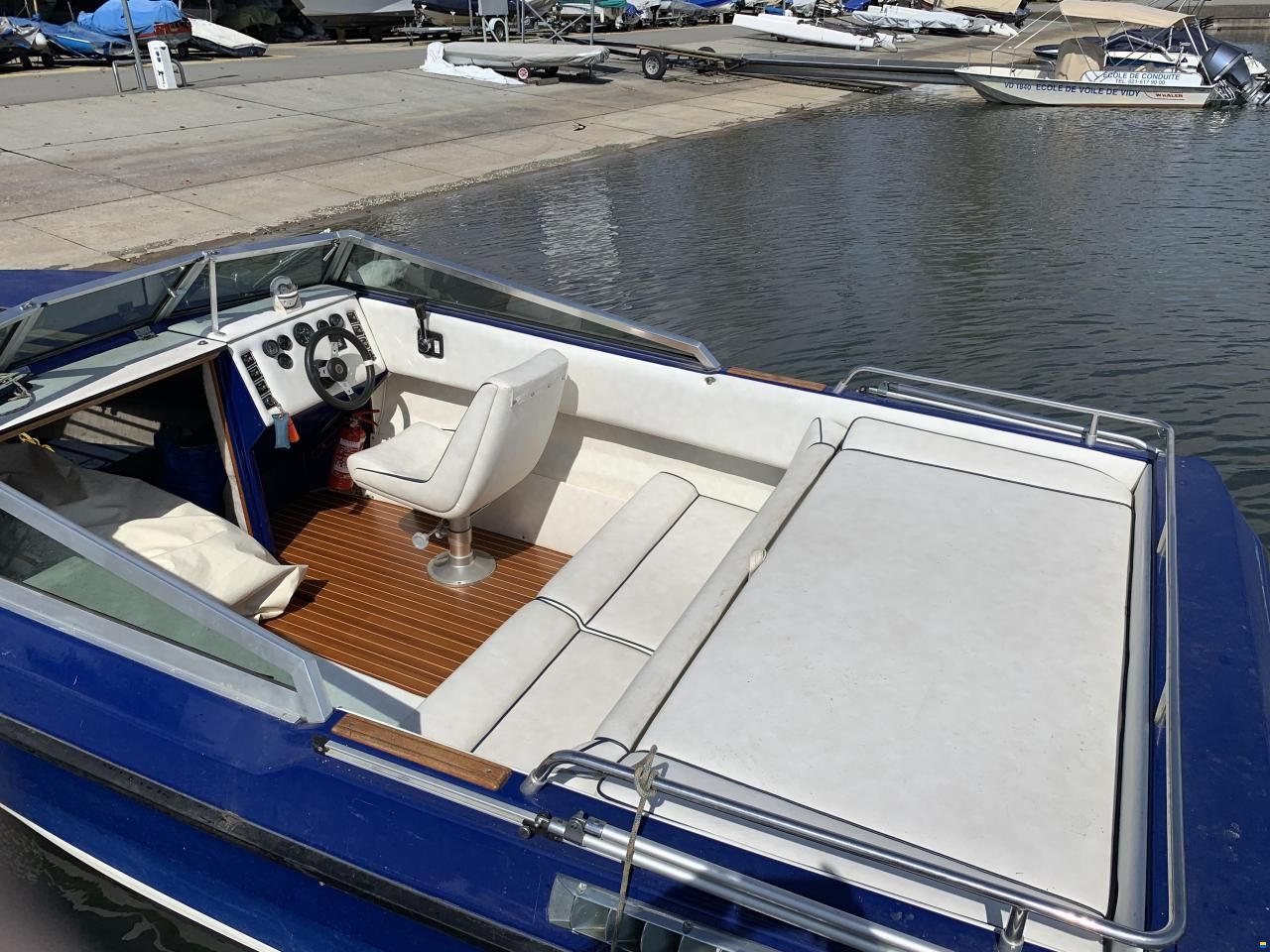 Schweizer Saphir 700 Offshore