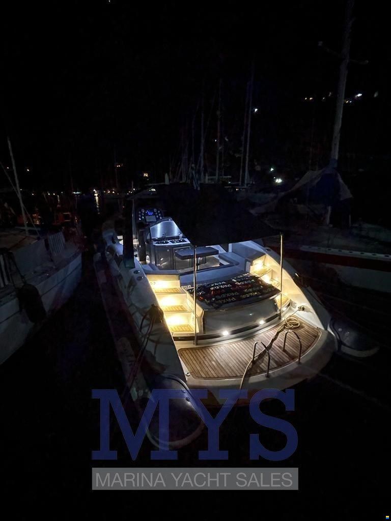 Python yacht C 33