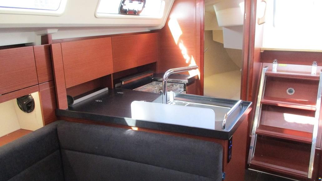 Hanse 348