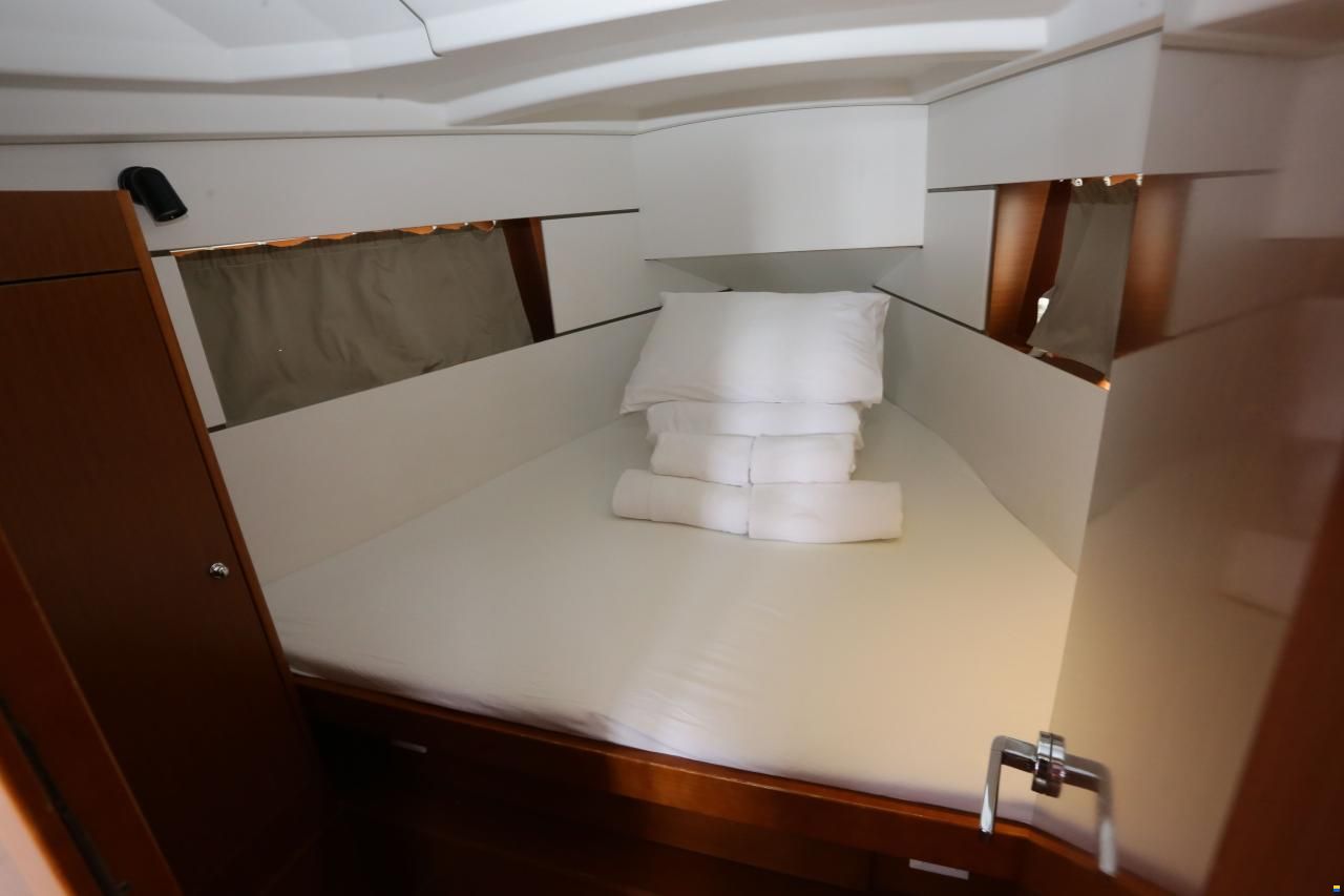 Beneteau Oceanis 35
