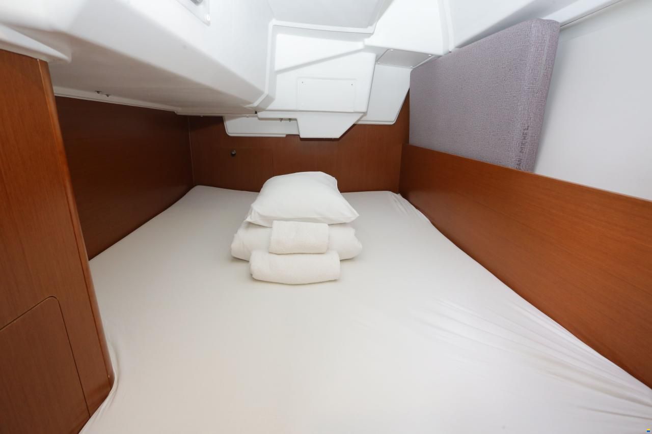 Beneteau Oceanis 35