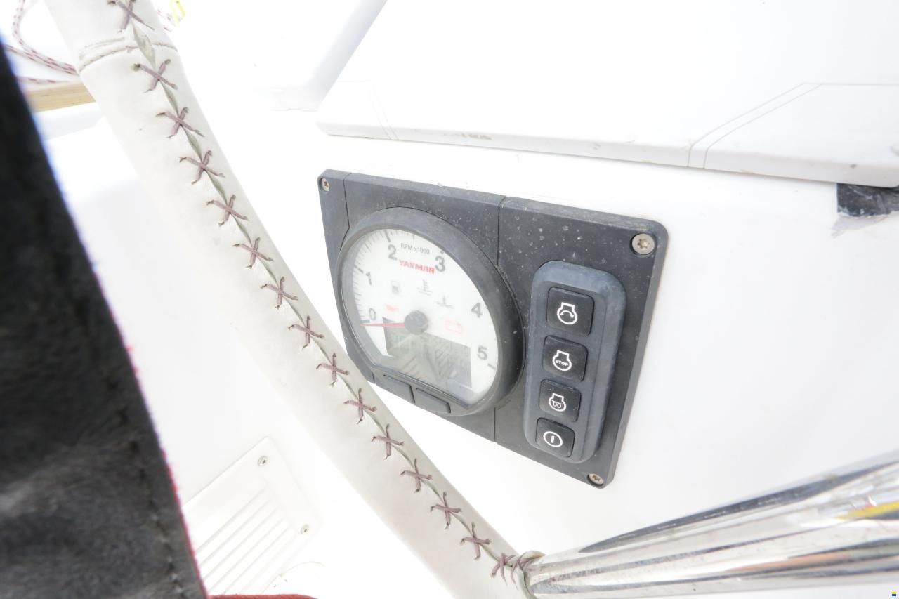 Beneteau Oceanis 38