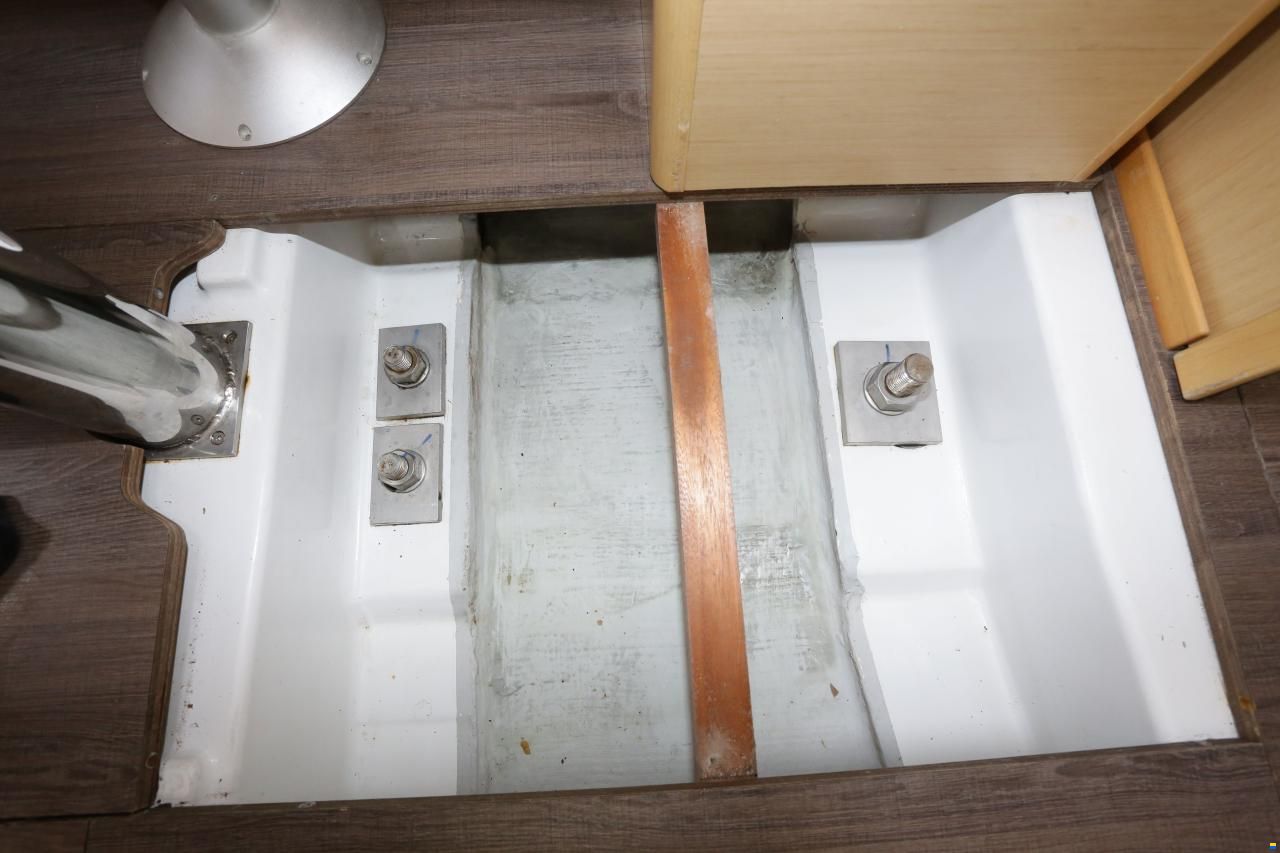 Beneteau Oceanis 38