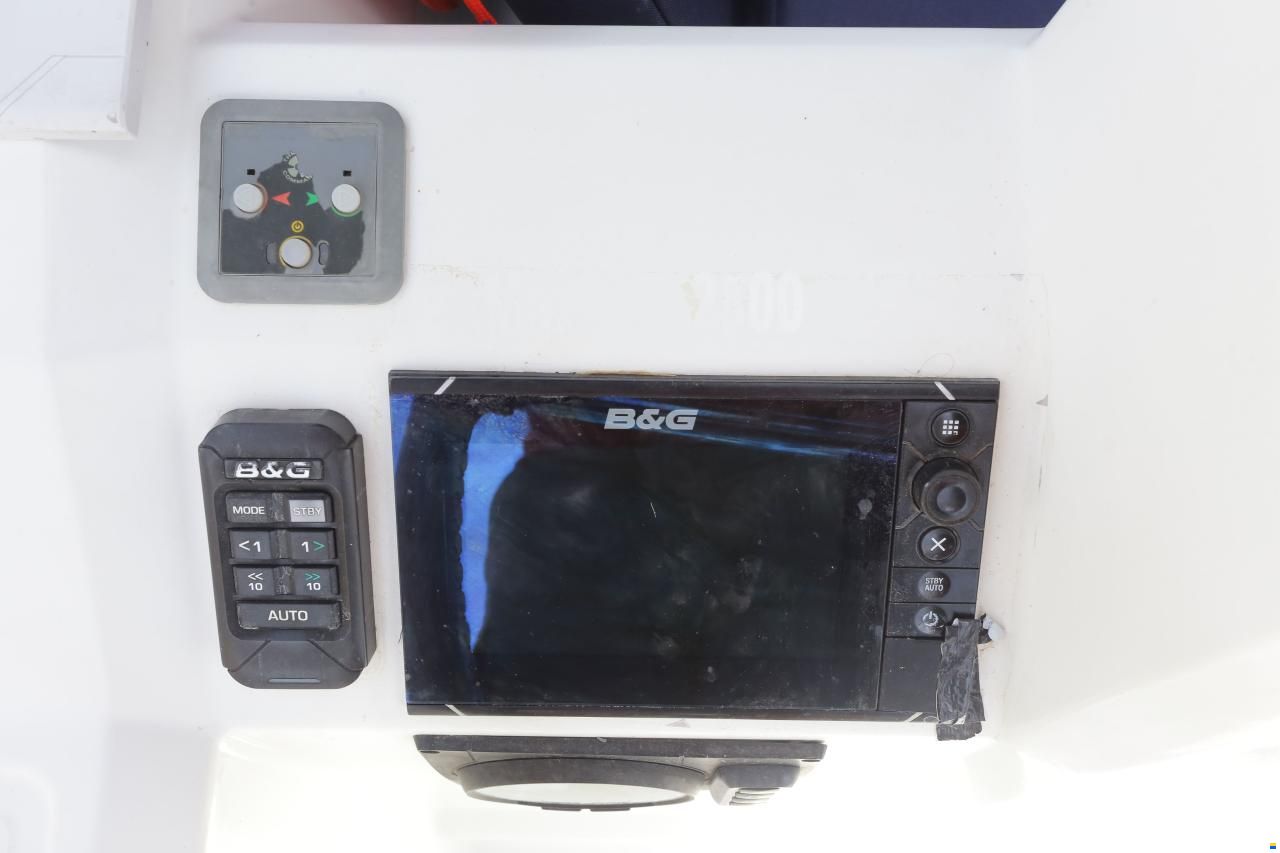 Beneteau Oceanis 38