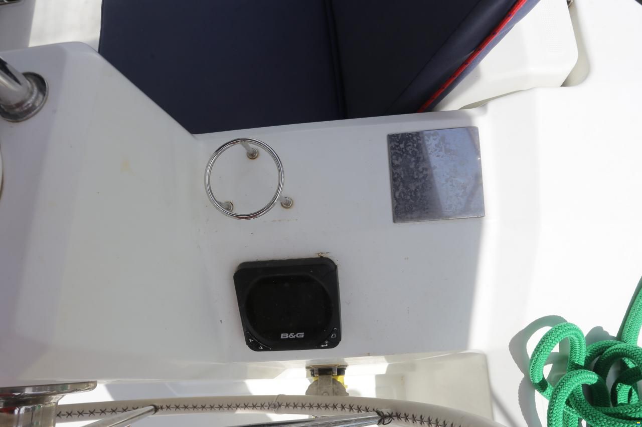 Beneteau Oceanis 38