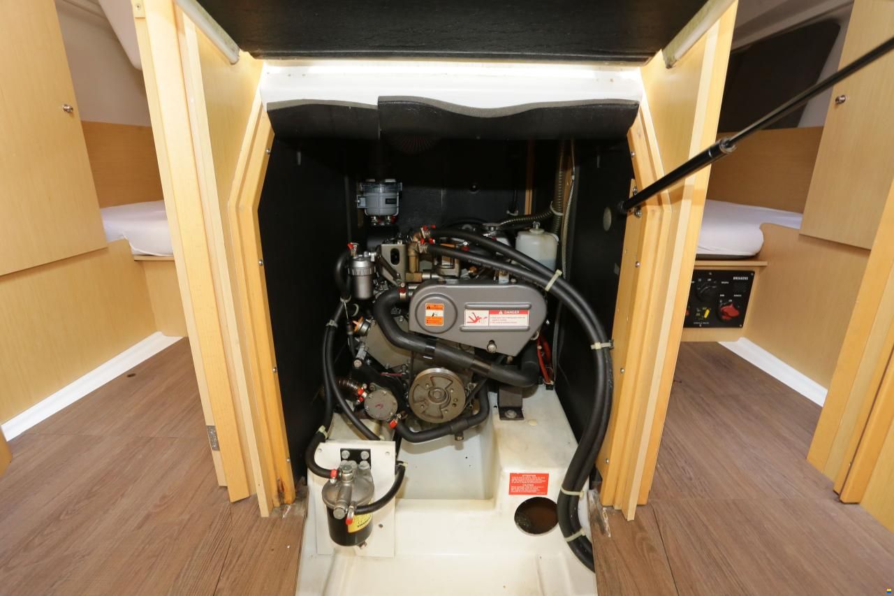 Beneteau Oceanis 38