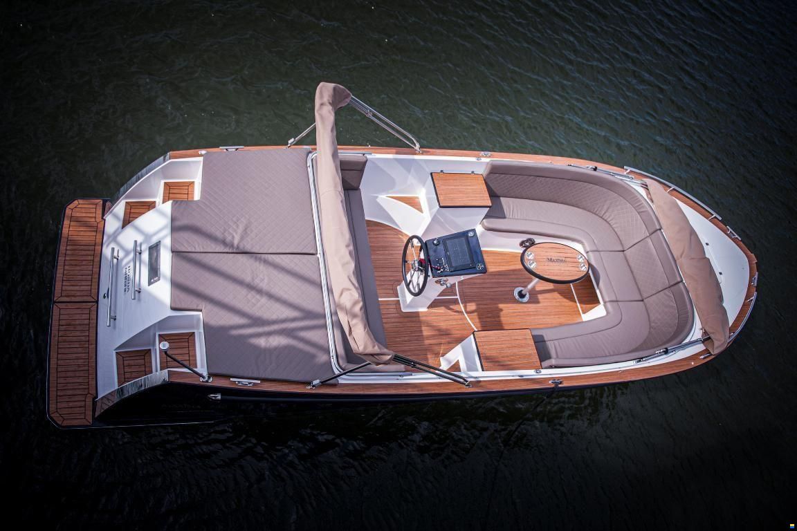 Maxima 730