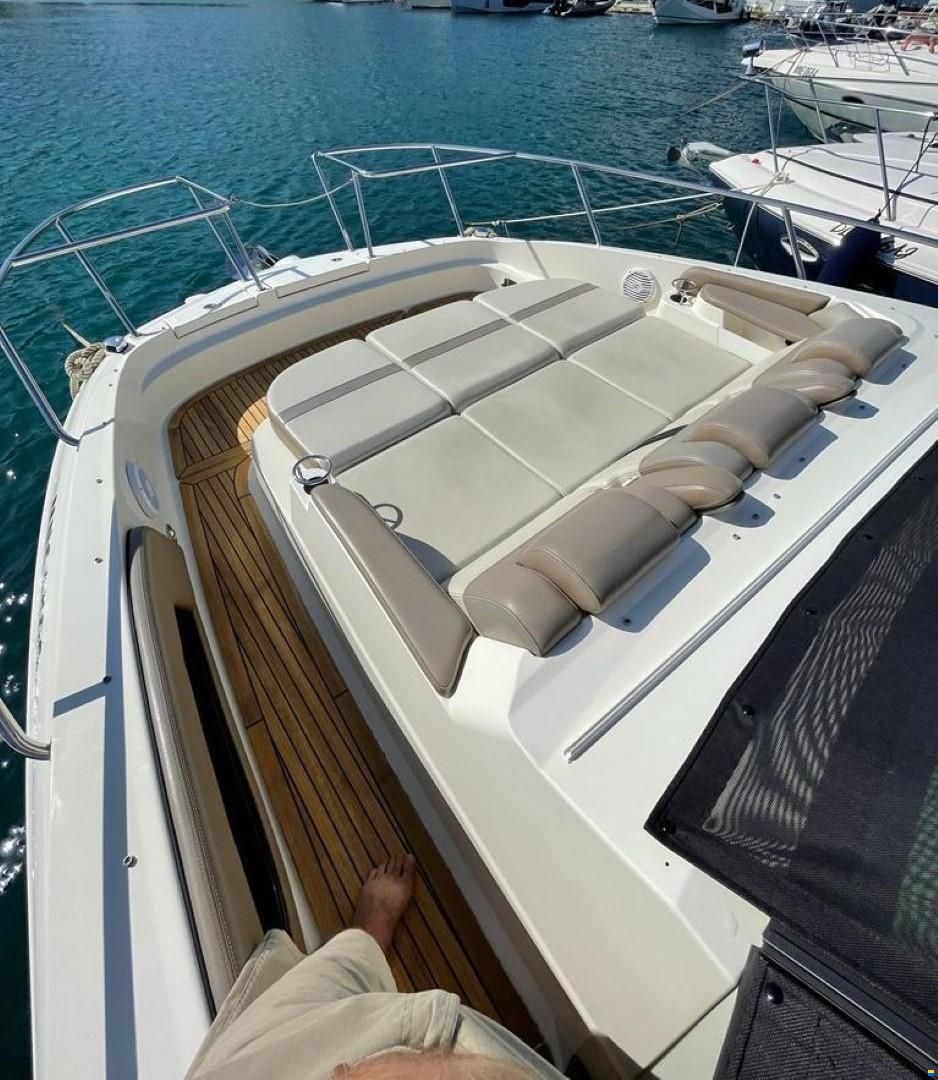 Sea Ray 320 Sundancer