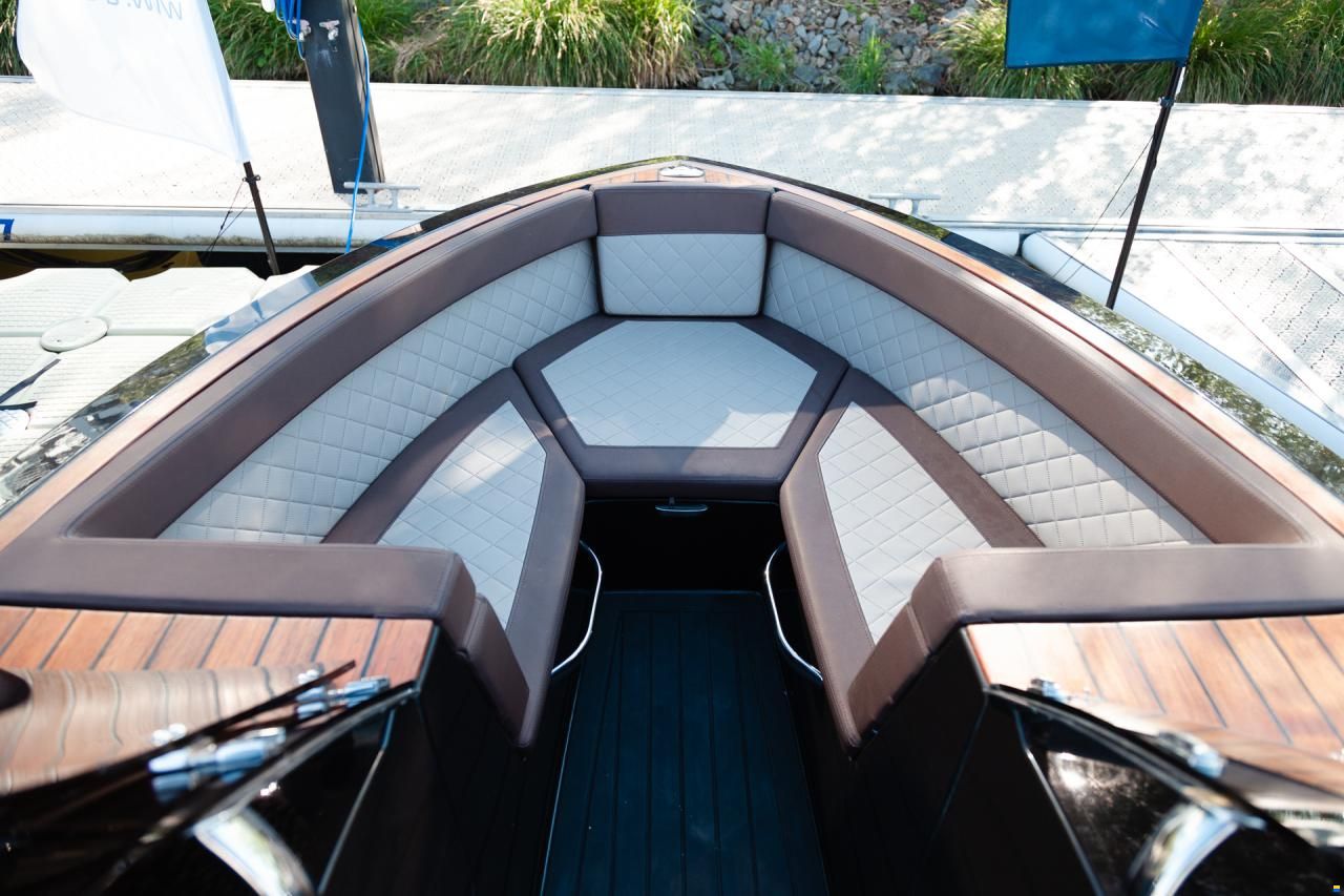 VTS Boats Flying Shark 5.7 Bowrider
