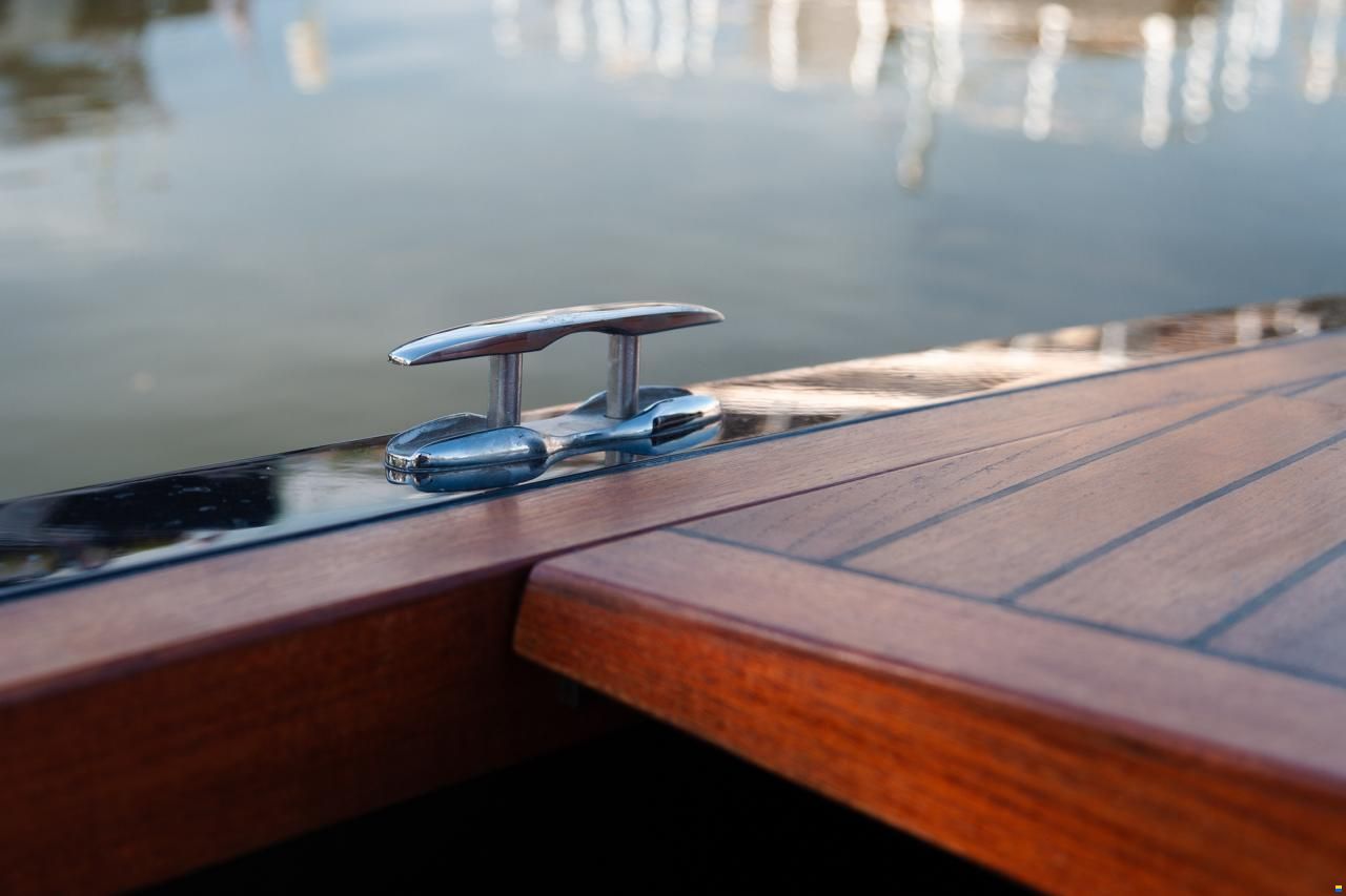 VTS Boats Flying Shark 5.7 Bowrider