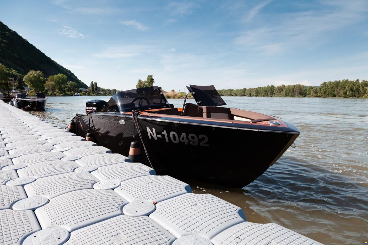 VTS Boats Flying Shark 5.7 Bowrider