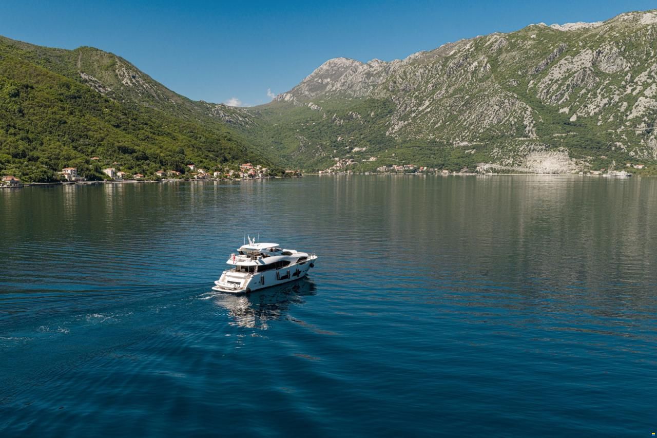 Sunseeker Yacht 95