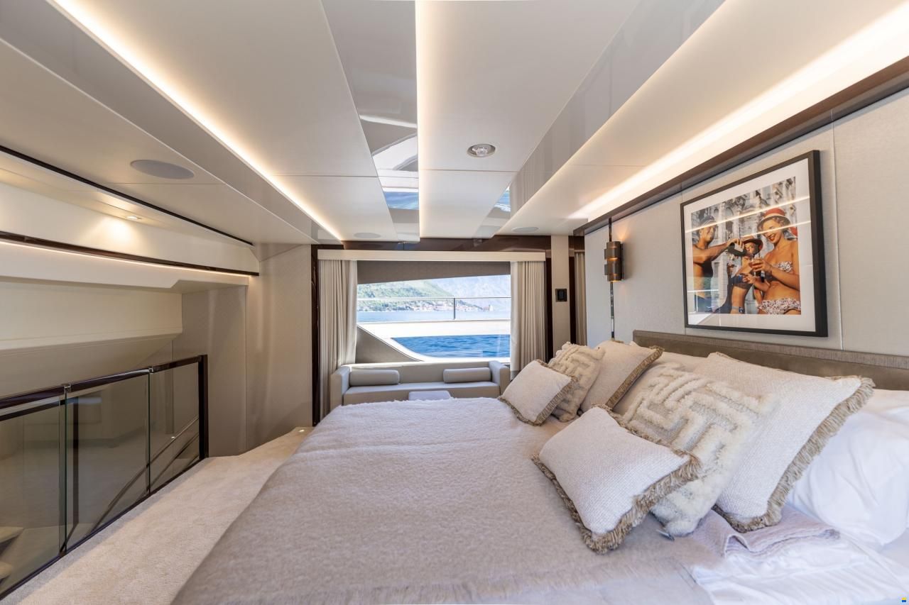 Sunseeker Yacht 95