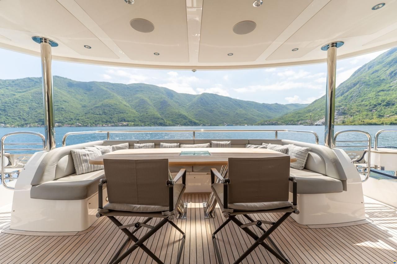 Sunseeker Yacht 95